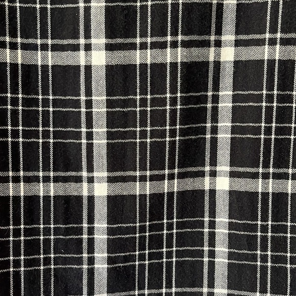 St. John’s Bay black and white striped, lightweight flannel blouse. Size Large. - Picture 7 of 8